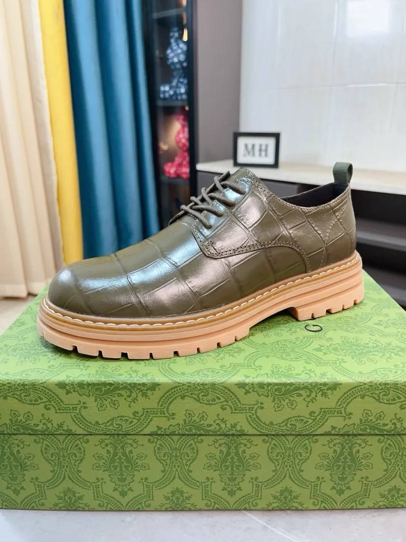 Men's shoes 💰500🌸🌸 (GUCCI) [can be made without label] G's new business boots are full-layer calfskin embossed with classic diamond pattern craftsmanship. They are high-end and classy, ​​versatile and have a full three-dimensional feel. They use raw rubber non-slip outsole. If you look closely, you will be addicted to the leather. You can't extricate yourself ~ the best on the market.          Fabric: Cowhide/Embossed Lining: Cowhide.          Please make a note when placing an order, size: 38-44 (37, 45, 46 can be customized and cannot be returned or exchanged)